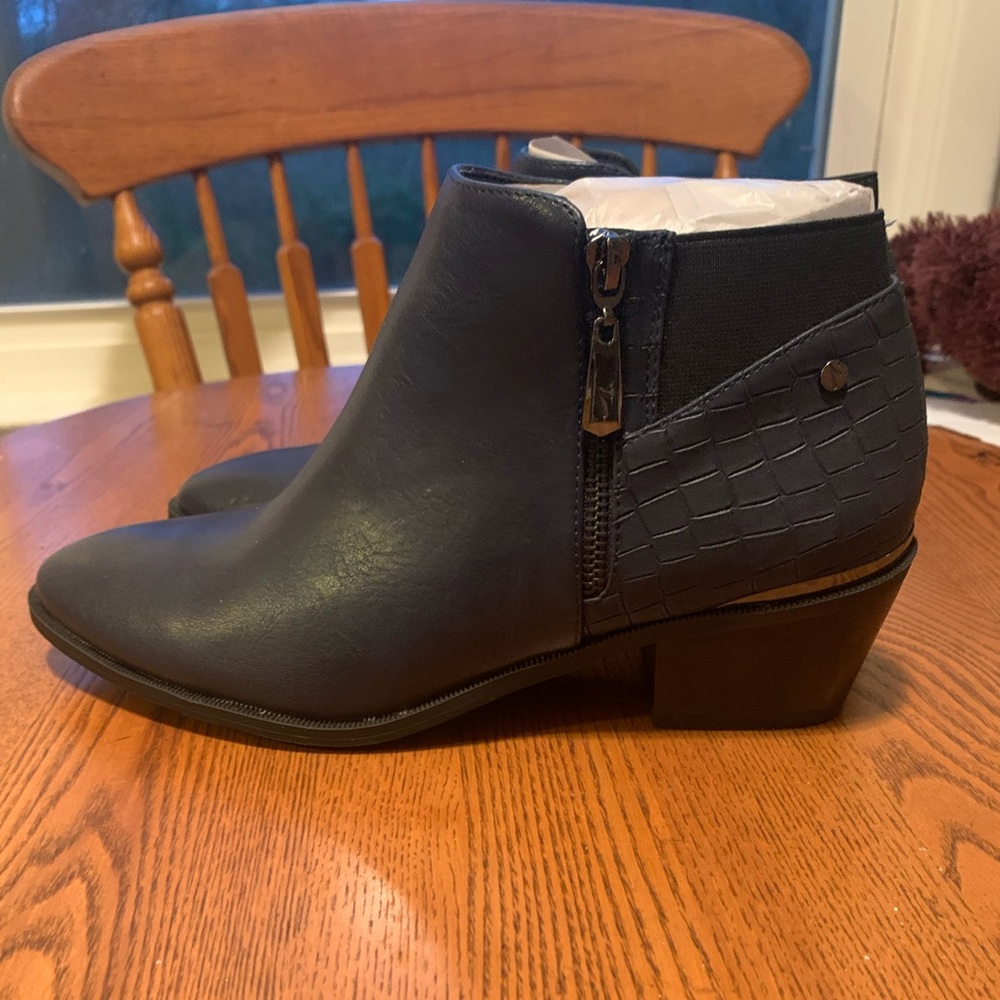 Simply Vera ankle boots